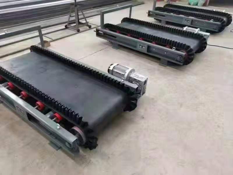 計(jì)量稱重給料機(jī)工作現(xiàn)場(chǎng)